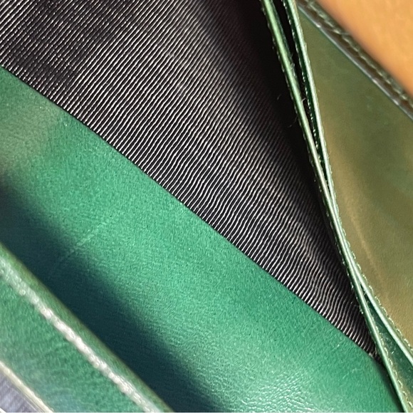 Abas Avatar Alligator embossed green leather trifold wallet/organizer - Picture 13 of 16